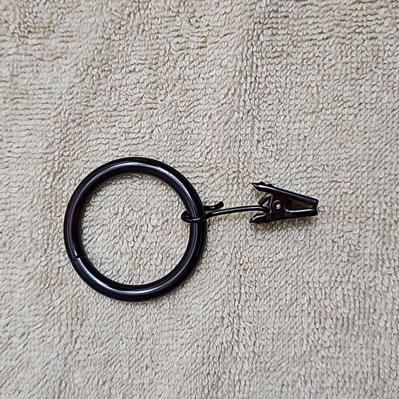 Curtain Rings and Clips Bundle - Picture 2 of 7